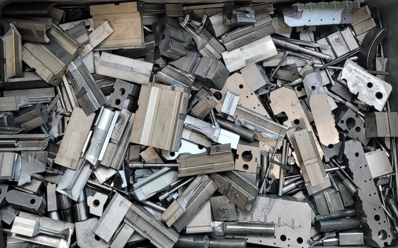 초경소재덩어리